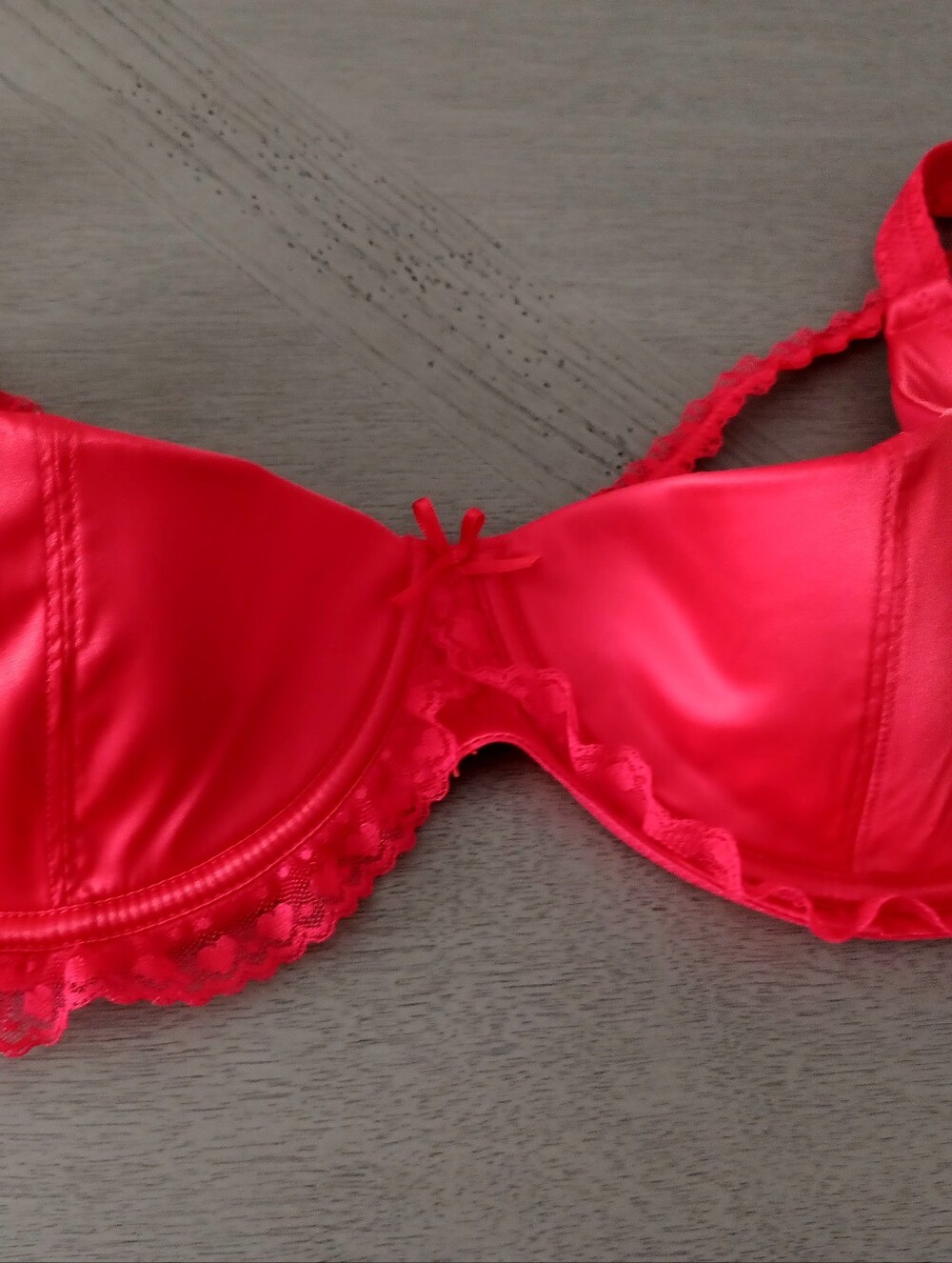 Savage X Fenty Sexy Satin Red Lace-Trim Underwire Bra, Size 42D - Picture 7 of 16